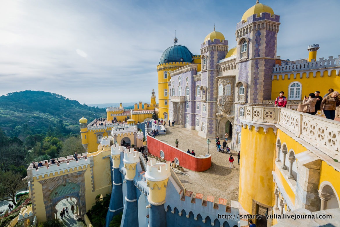 Дворец Пена Португалия